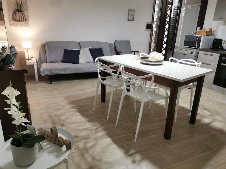 Mg Casa Vacanze Favignana Bagian luar foto